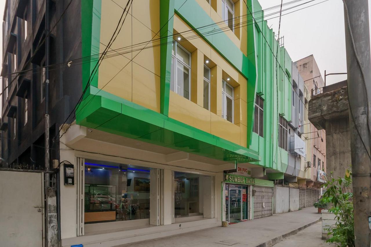 Reddoorz Plus Near Rs Rk Charitas 2 Palembang Exteriör bild
